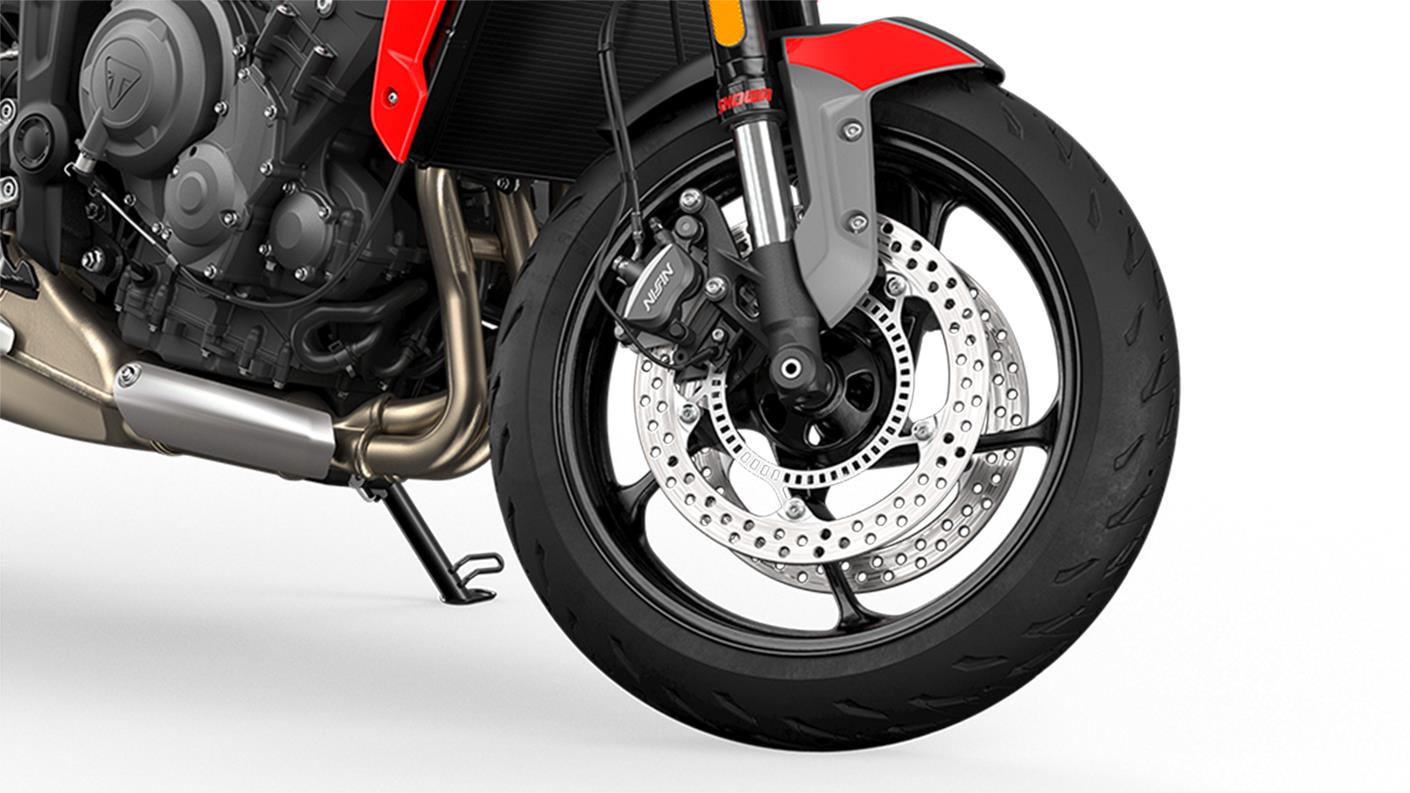 Triumph Trident 660 Brakes and Tyres: