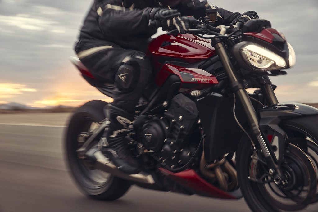 triumph-street-triple-765-r-and-rs-supension-review