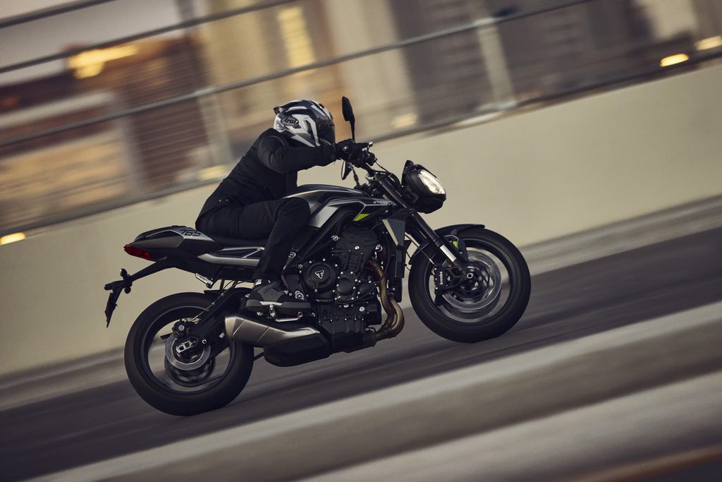 triumph-street-triple-765-r-and-rs-performace-review